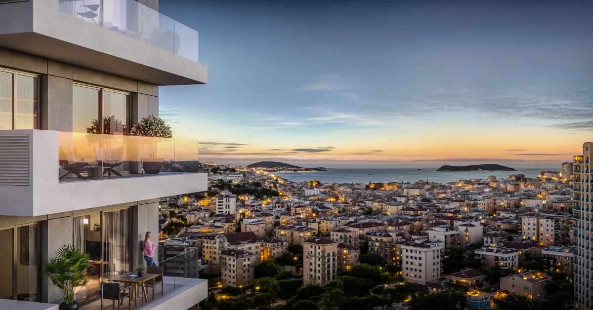 Piazza Park Maltepe'nin 7. katından görünen panoramik Adalar ve Marmara Denizi manzarası